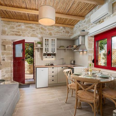 Physis Country House 2 Near Matala Beach & Faistos Kouses ภายนอก รูปภาพ