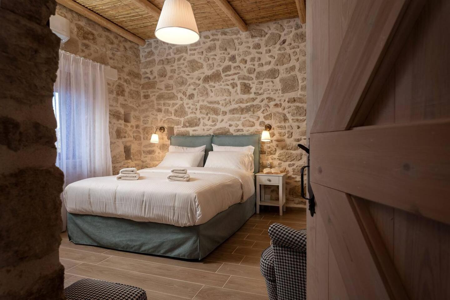 Physis Country House 2 Near Matala Beach & Faistos Kouses ภายนอก รูปภาพ