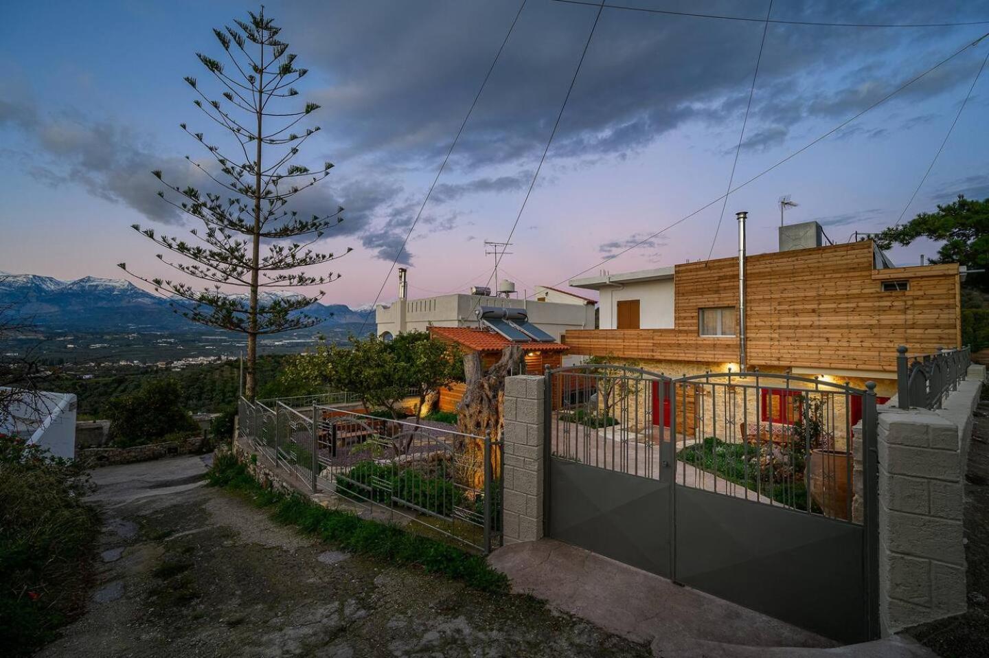 Physis Country House 2 Near Matala Beach & Faistos Kouses ภายนอก รูปภาพ